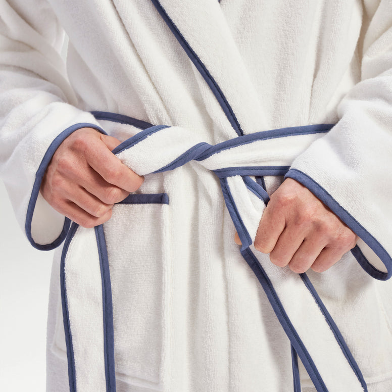 Boundary-Robe_Belt-Detail_Blue